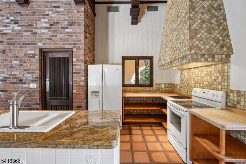 9 Jonathan Smith Road Morristown, NJ 07960 - Photo 13 of 50