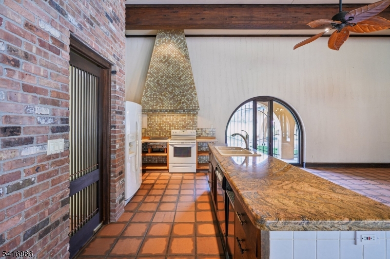 9 Jonathan Smith Road Morristown, NJ 07960 - Photo 15 of 50