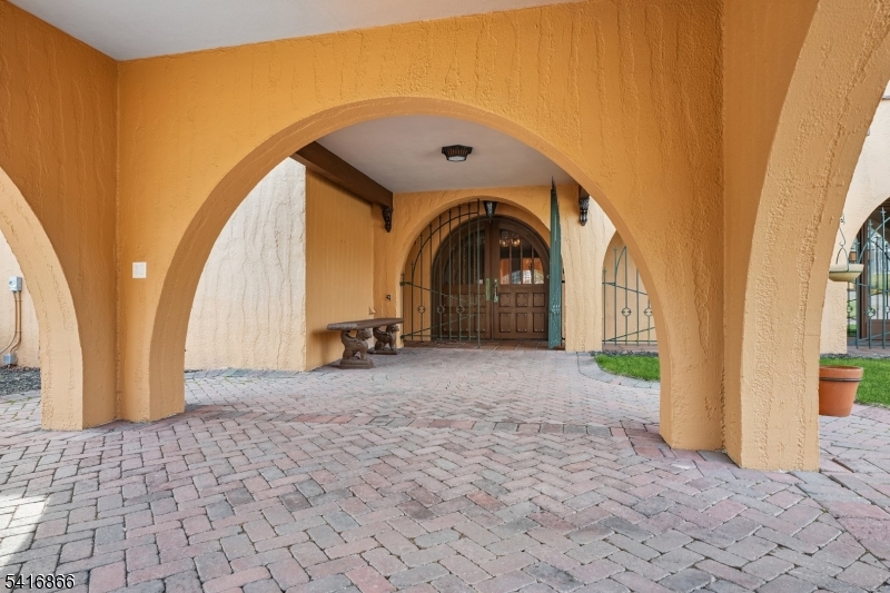 9 Jonathan Smith Road Morristown, NJ 07960 - Photo 3 of 50