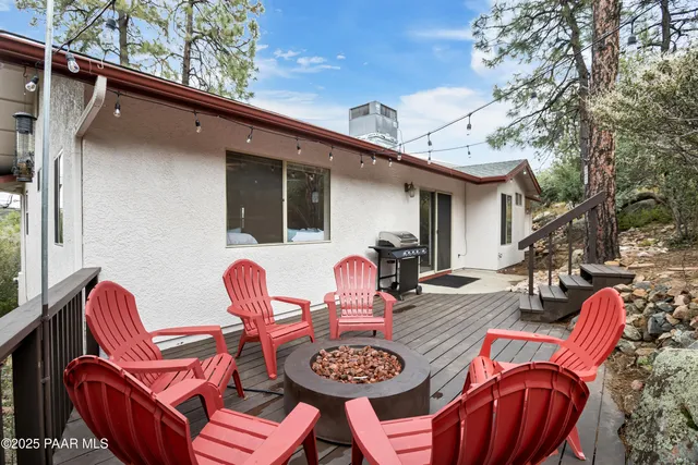 a view of outdoor space yard and patio