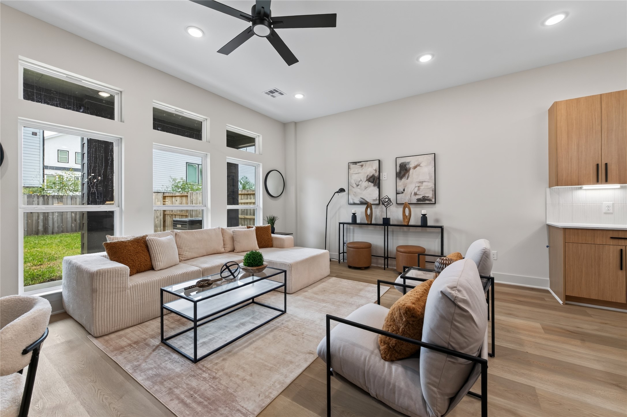 14101 Bridgeport Road Houston, TX 77047 - Photo 8 of 39 Gallery Image 8