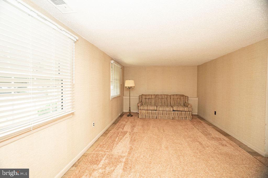125 Meadowlark Road Stratford, NJ 08084 - Photo 12 of 40 Gallery Image 12