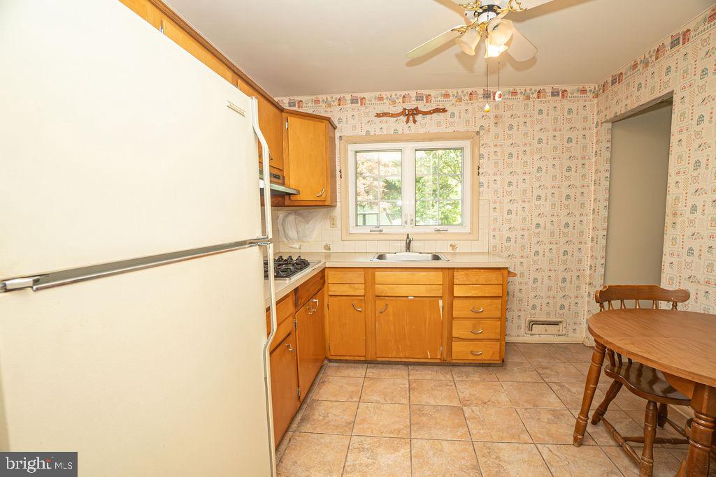 125 Meadowlark Road Stratford, NJ 08084 - Photo 21 of 40 Gallery Image 21
