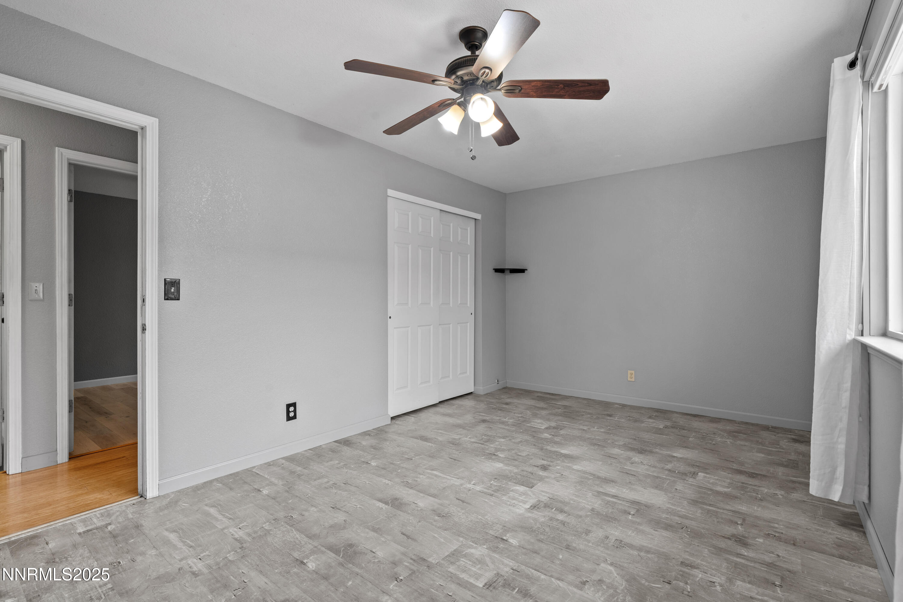 997 Ridgeview Drive Carson City, NV 89705 - Photo 25 of 32 a view of an empty room