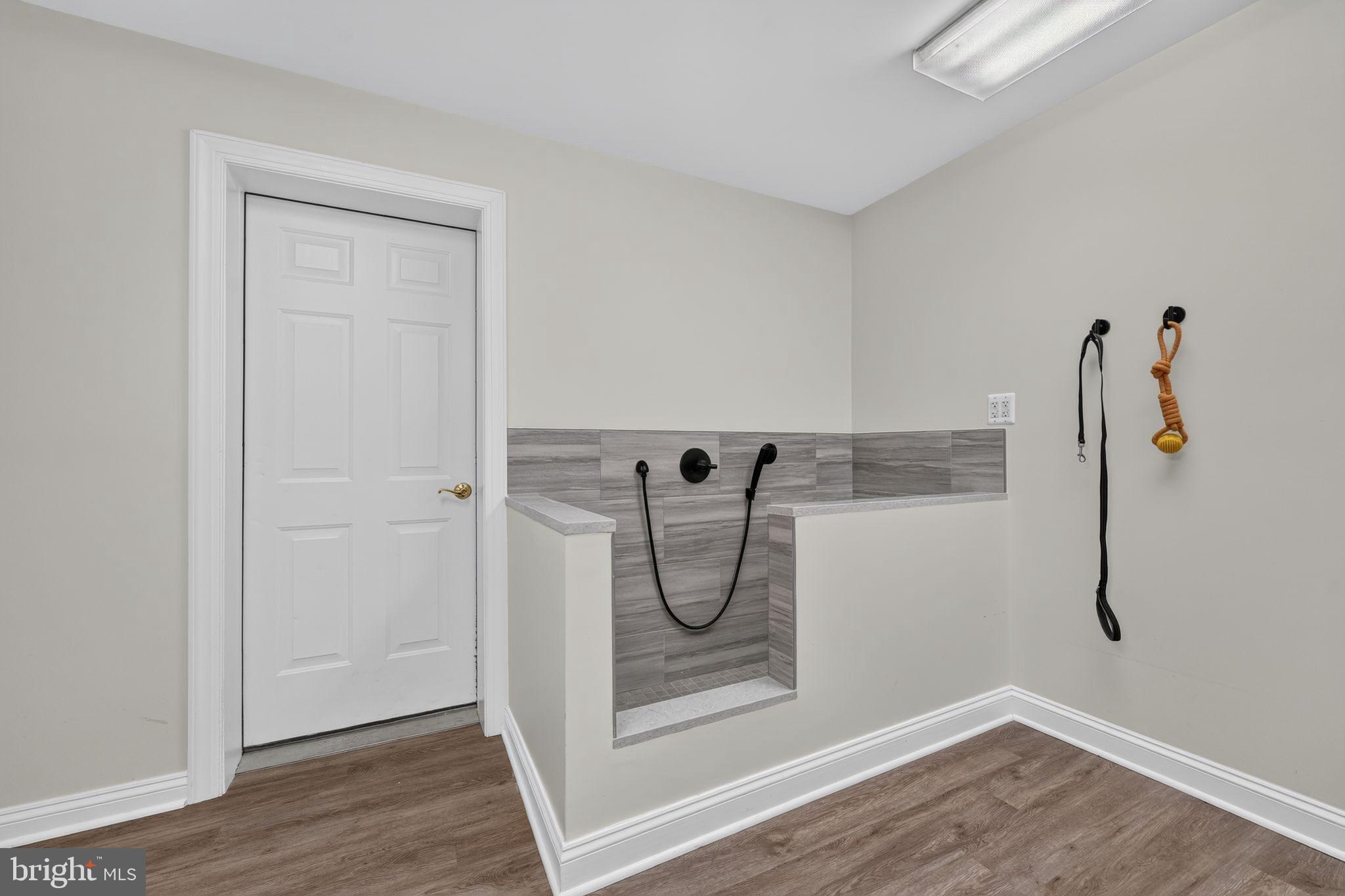 10800 Park Road Lorton, VA 22079 - Photo 41 of 49 Pet Bathroom