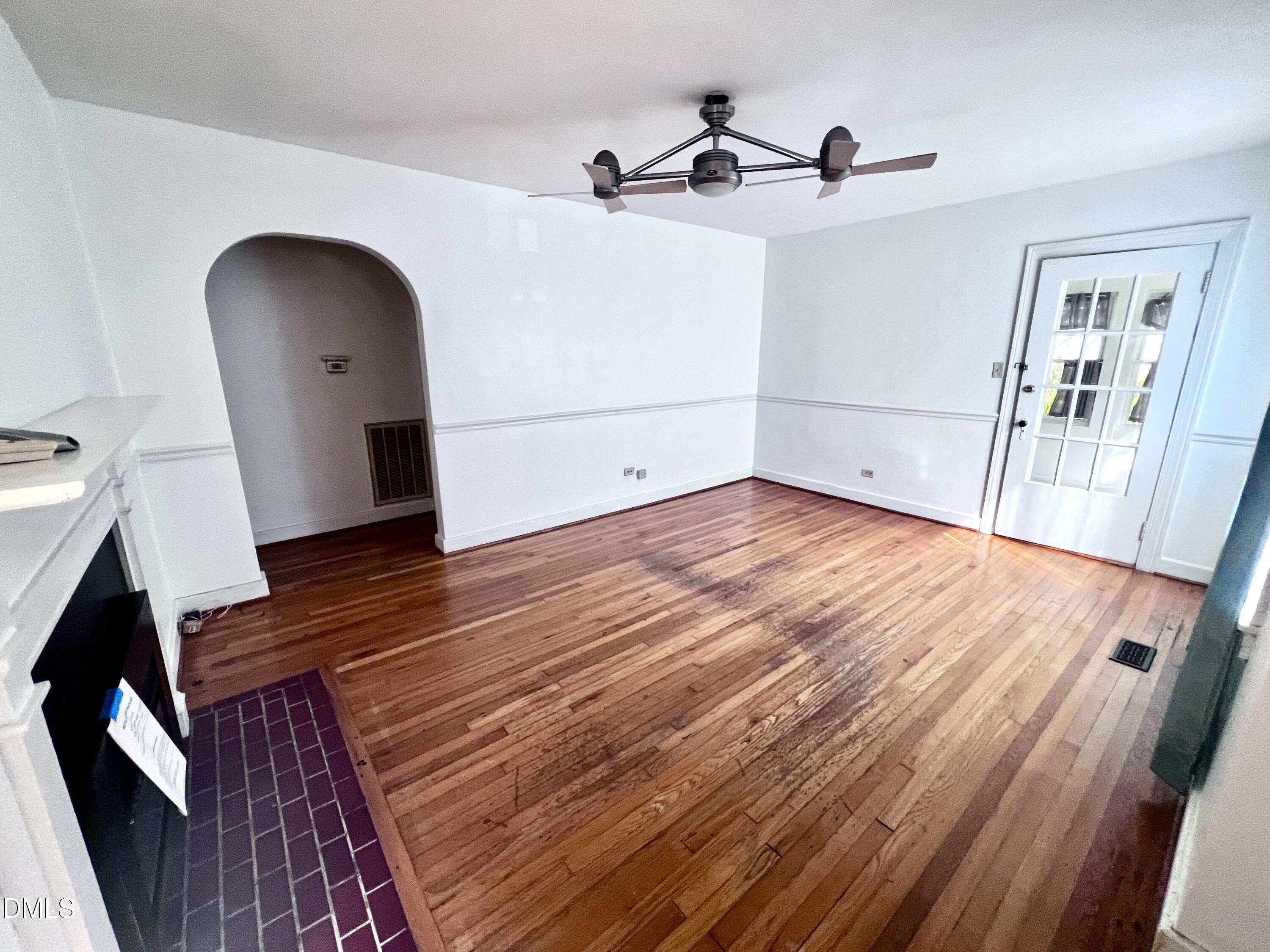 2421 Banner Street Durham, NC 27704 - Photo 3 of 18 IMG_3783