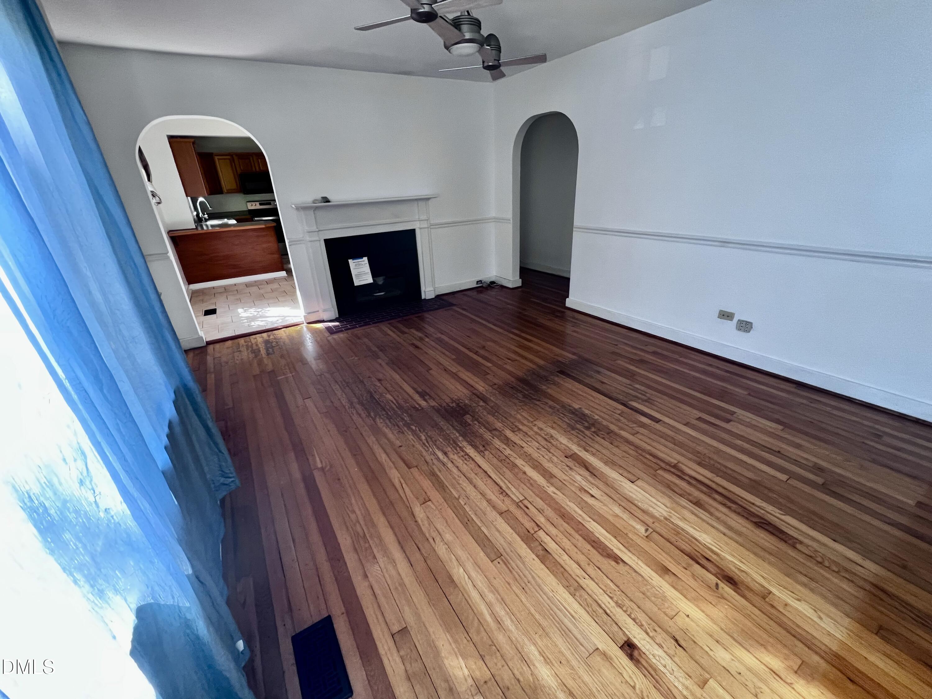 2421 Banner Street Durham, NC 27704 - Photo 4 of 18 IMG_3784 (1)