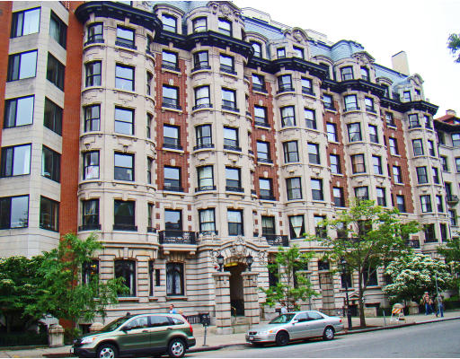 390 Commonwealth Avenue, Unit 710 Boston, MA 02215 - Photo 14 of 14 a front view of a building