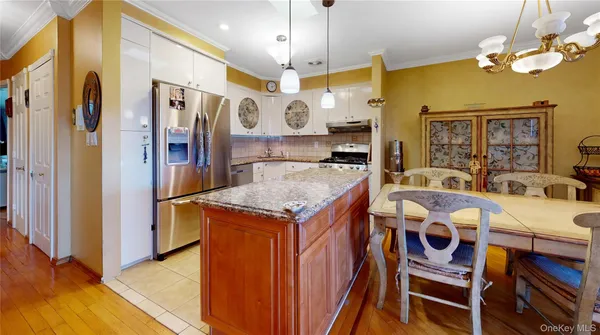 $698,000 | 24026 70th Avenue, Unit 11A | Douglaston