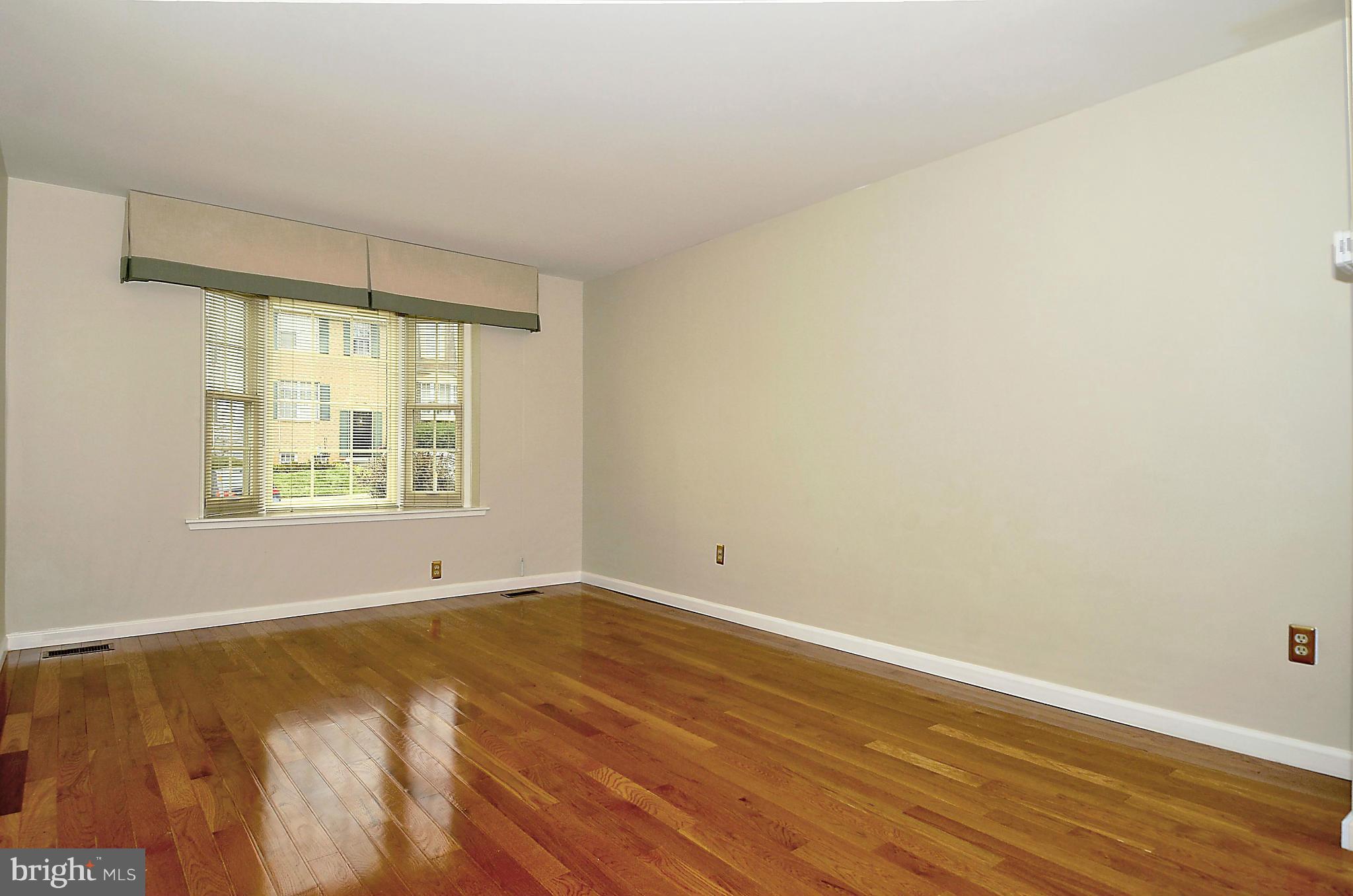 3721 Ferrara Drive Silver Spring, MD 20906 - Photo 3 of 30 Living Room