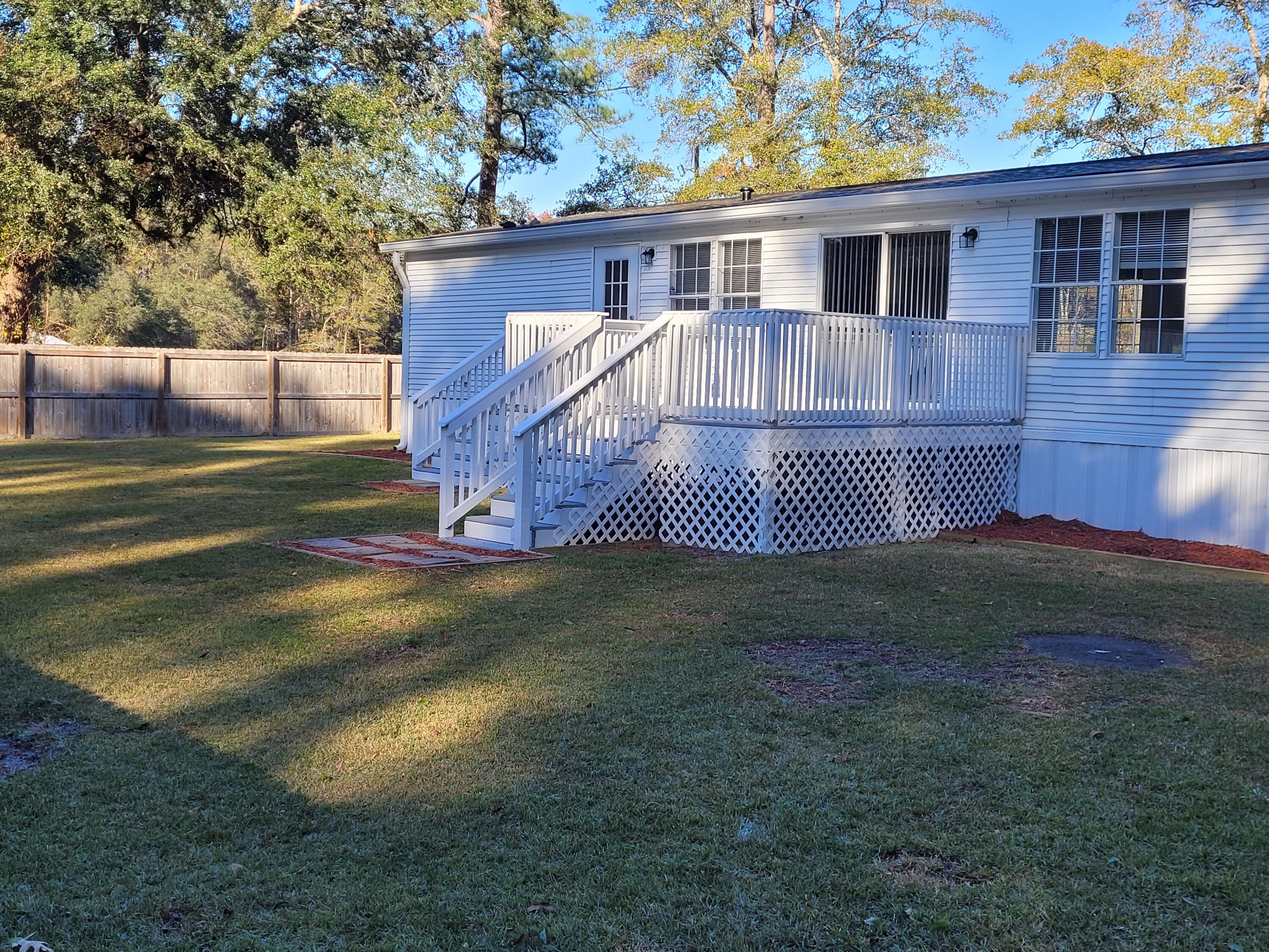 131 Schultz Lake Road Summerville, SC 29483 - Photo 19 of 36 Gallery Image 19