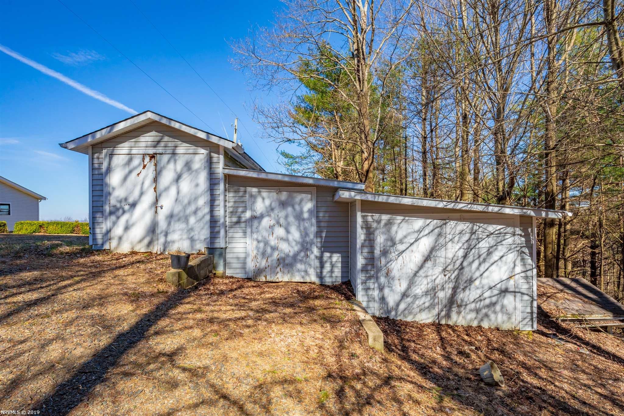 887 Colonial Road Fancy Gap, VA 24328 - Photo 88 of 105 Gallery Image 88