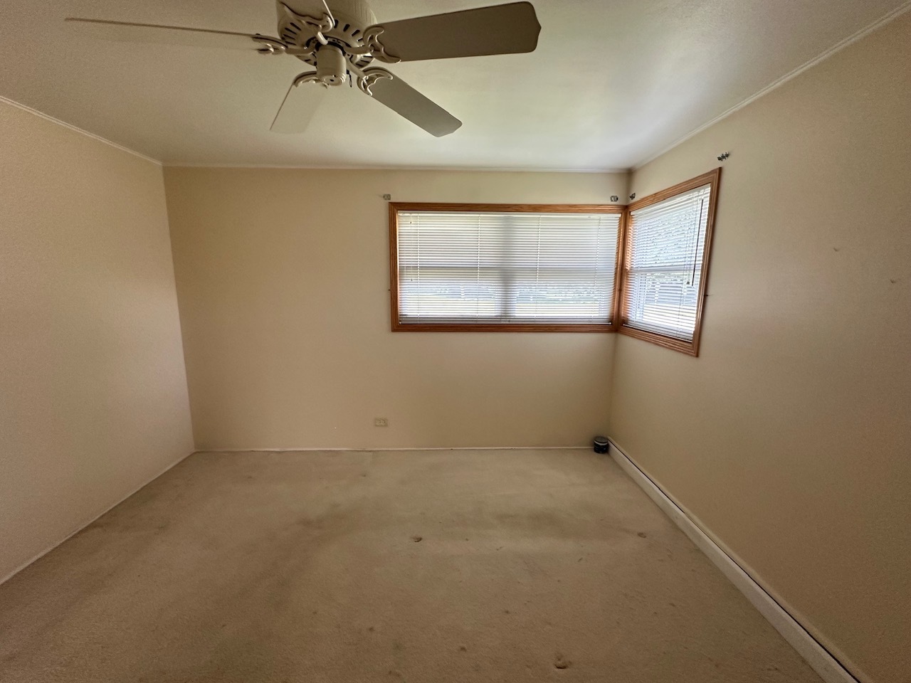 2402 Rohlwing Road Rolling Meadows, IL 60008 - Photo 6 of 12 Gallery Image 6