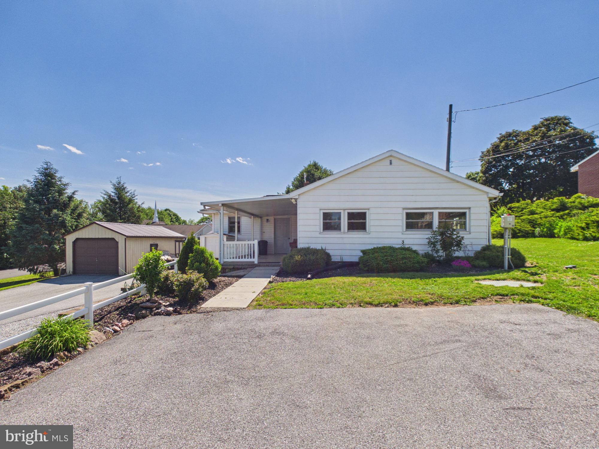 479 Spring Grove Road East Earl, PA 17519 - Photo 4 of 19 Side View of Home