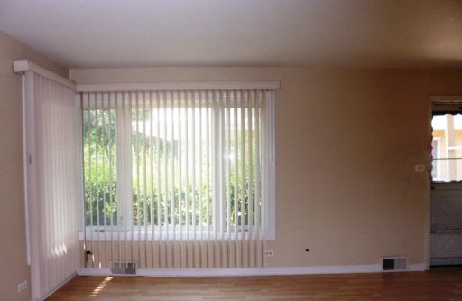 9034 Niles Center Road, Unit B Skokie, IL 60076 - Photo 2 of 9