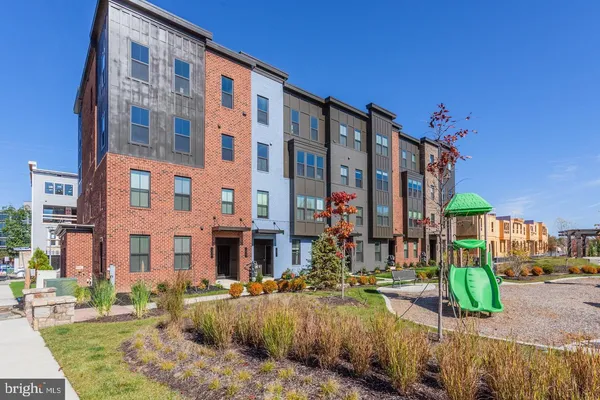 $3,750 | 12923 Sunrise Ridge Alley, Herndon, VA 20171