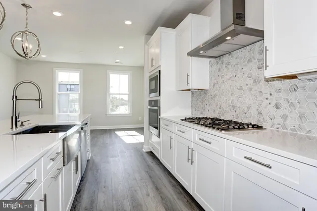 $3,950 | 12923 Sunrise Ridge Alley, Herndon, VA 20171