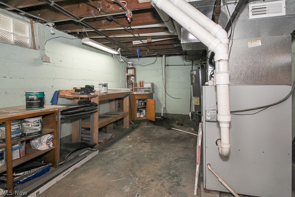 6401 Stumph Road Cleveland, OH 44130 - Photo 28 of 35