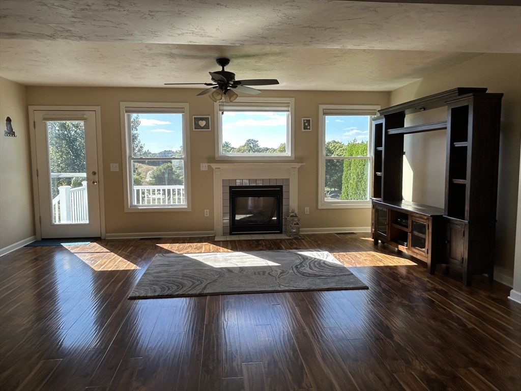 37 Bay Pointe Dr Extension, Unit 37 Wareham, MA 02532 - Photo 5 of 42