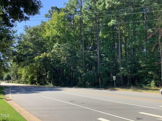 a view of a tennis court