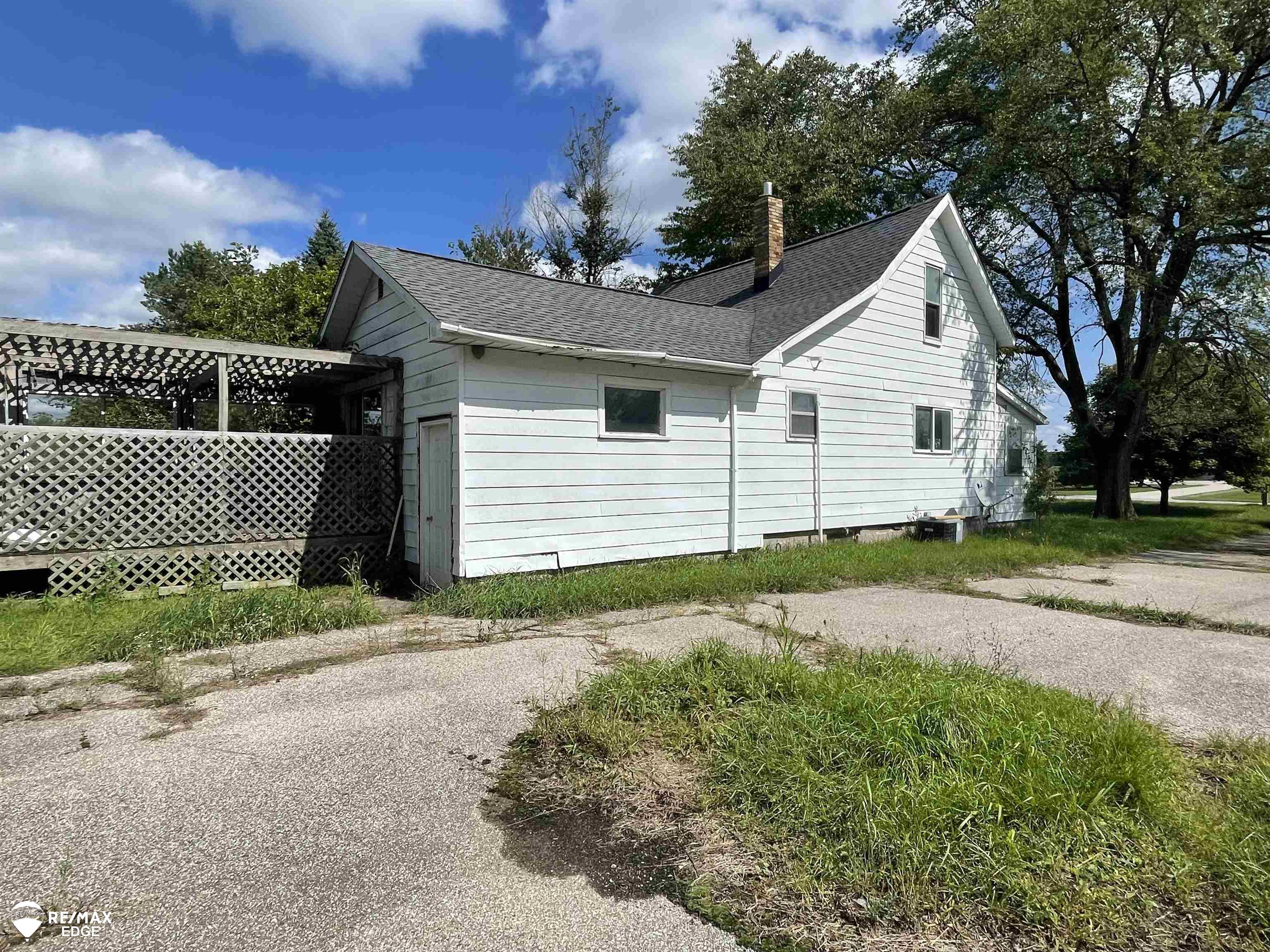 3285 North Fordney Road Hemlock, MI 48626 - Photo 2 of 13