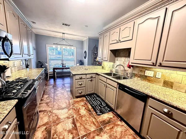 $385,000 | 103 Oak Meadows Drive, Clinton, MS 39056