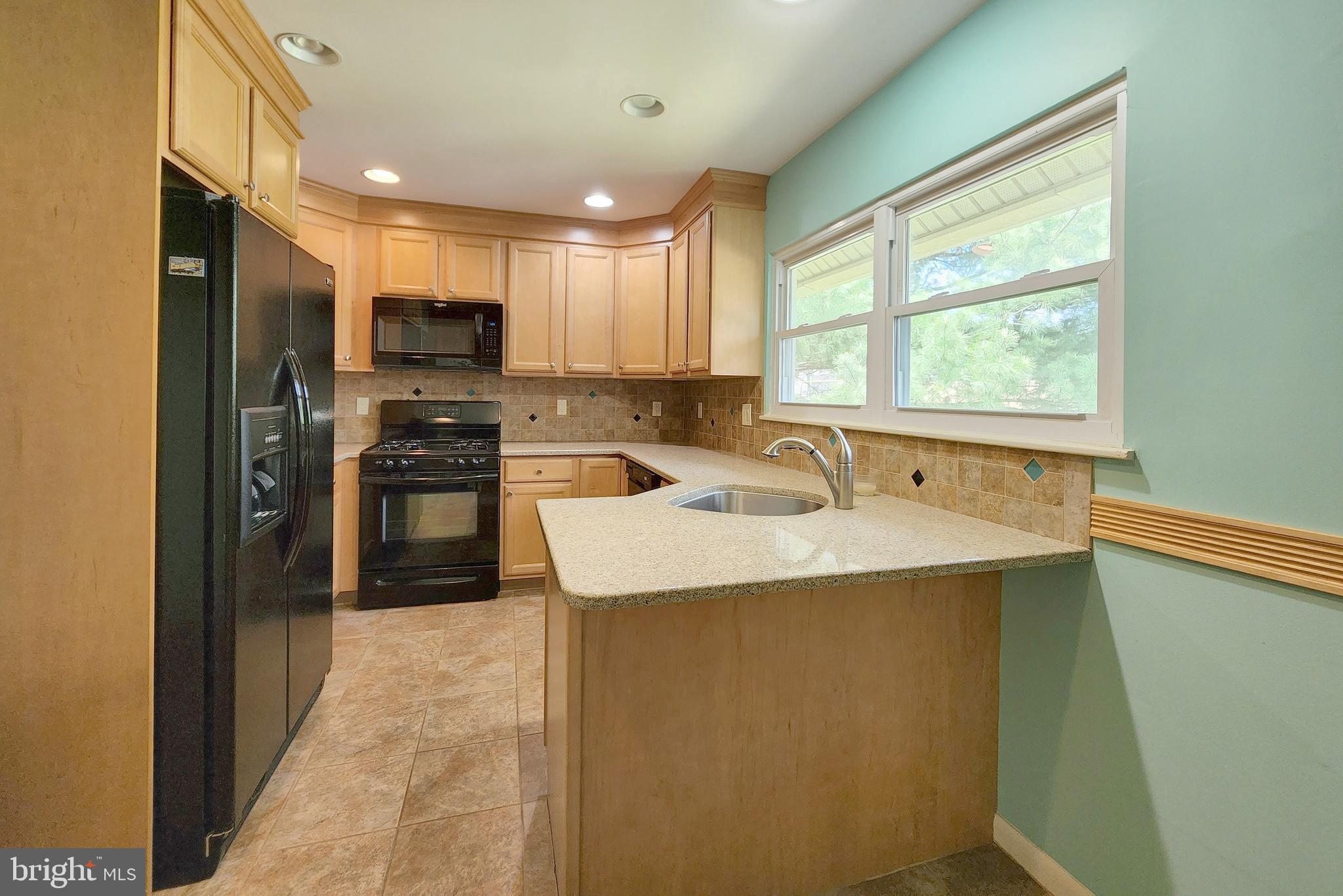 6 Chatham Road Gibbsboro, NJ 08026 - Photo 2 of 22