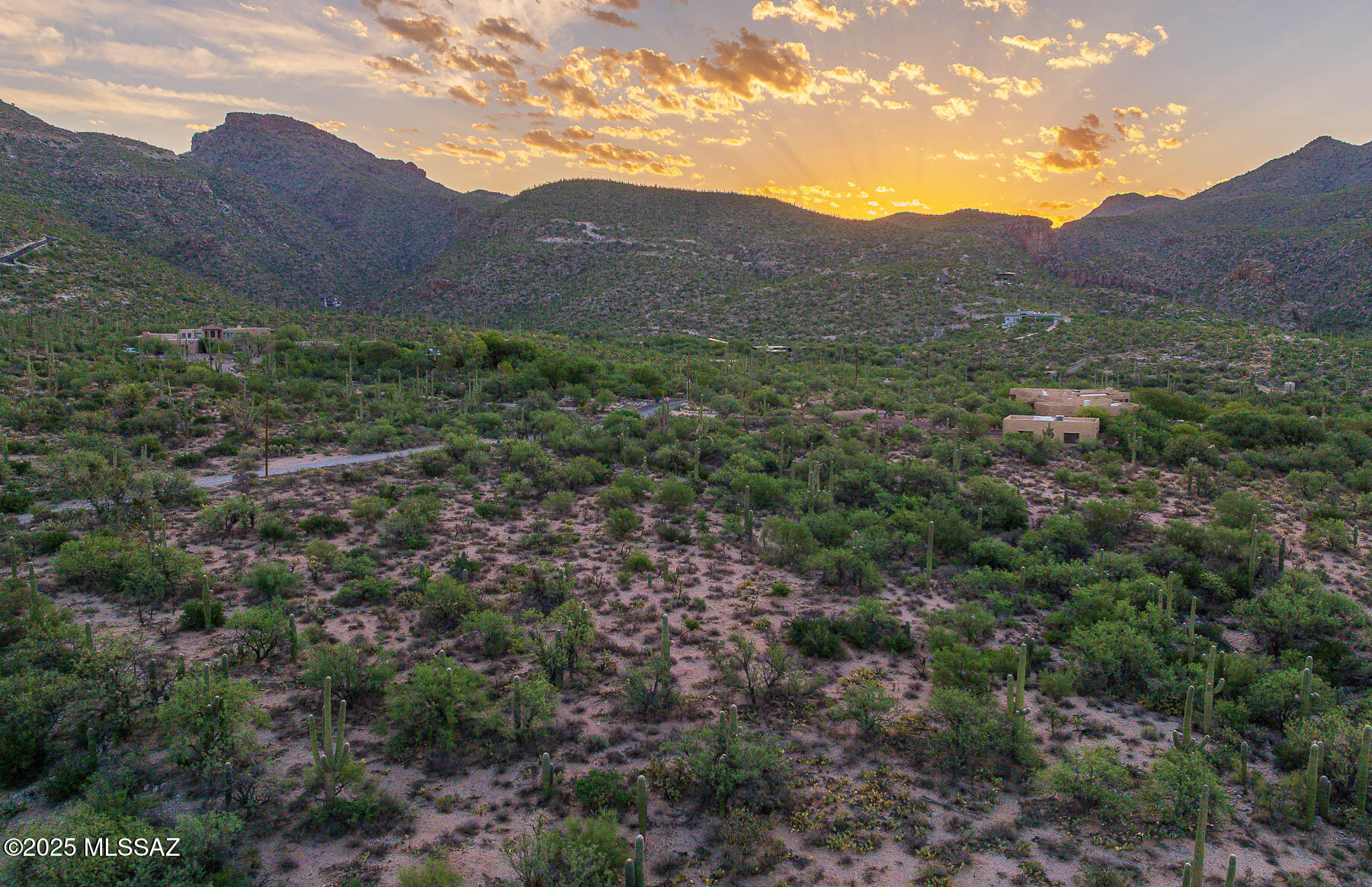 12550 East Horsehead Road Tucson, AZ 85749 - Photo 3 of 29