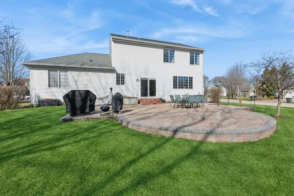 $499,000 | 543 Sparrow Court, Lindenhurst, IL 60046