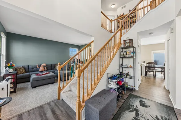 $499,000 | 543 Sparrow Court, Lindenhurst, IL 60046