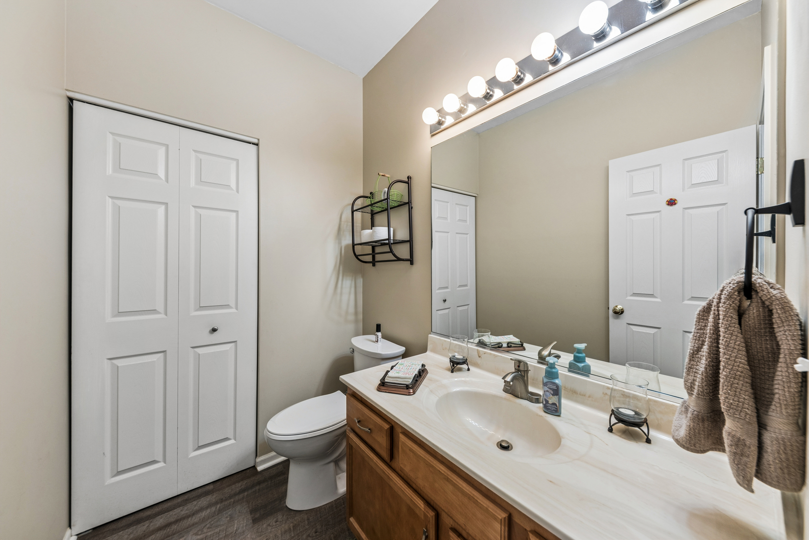 543 Sparrow Court Lindenhurst, IL 60046 - Photo 7 of 24