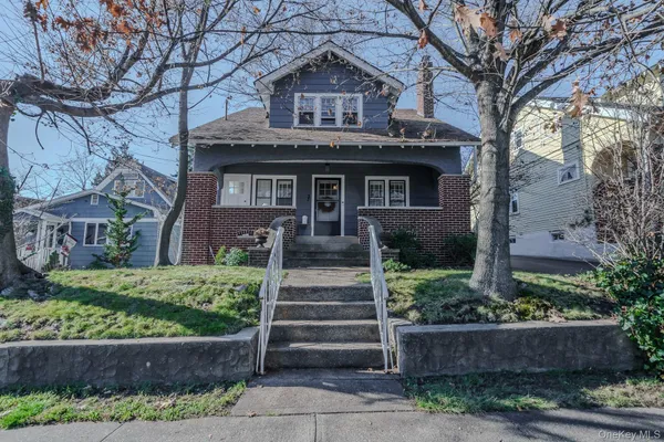 $2,950 | 52 Irma Avenue, Port Washington, NY 11050