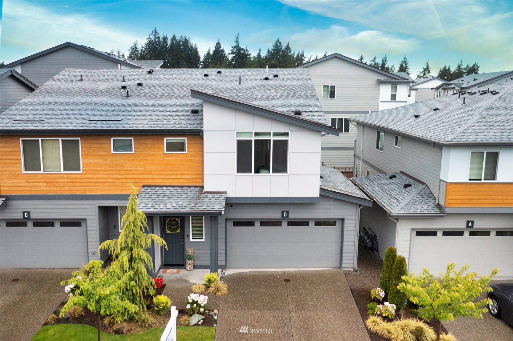 19326 37th Avenue Southeast, Unit D Bothell, WA 98012 - Photo 3 of 33 Gallery Image 3