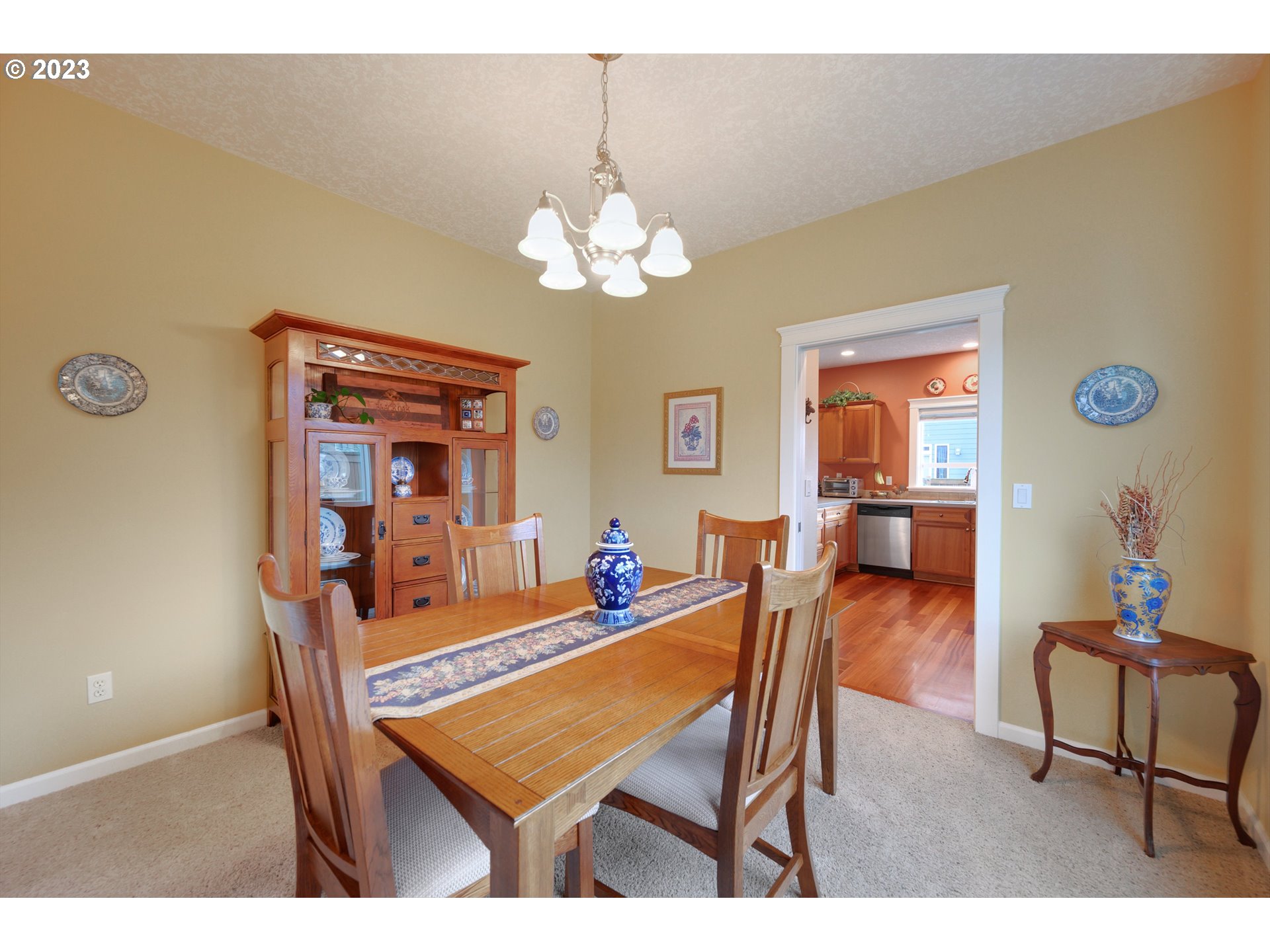 1760 Bobcat Avenue Southwest Albany, OR 97321 - Photo 9 of 39 Dining Room