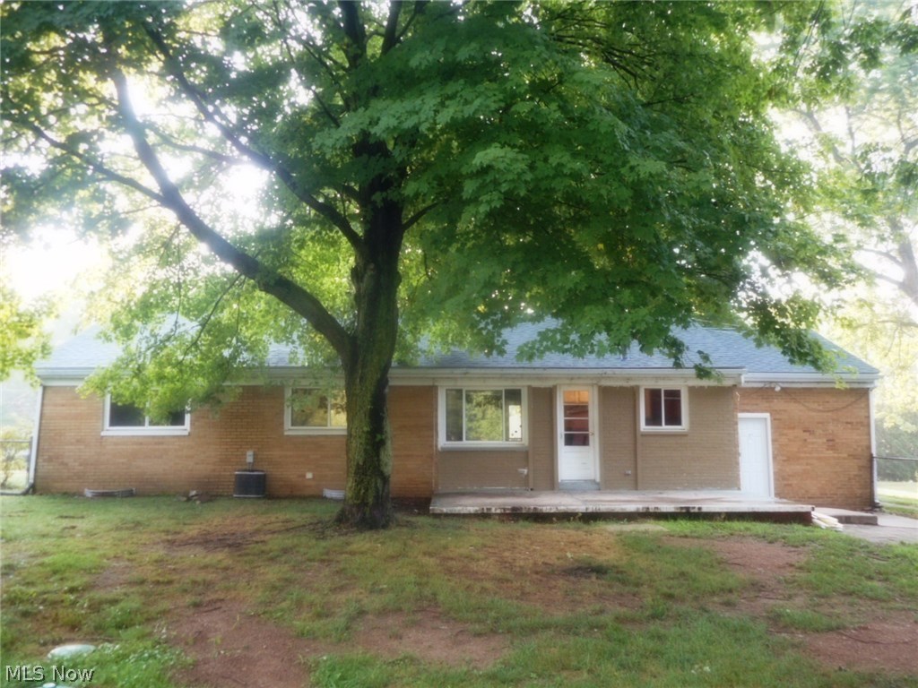908 Jacoby Road Akron, OH 44321 - Photo 21 of 24 This home is mostly brick