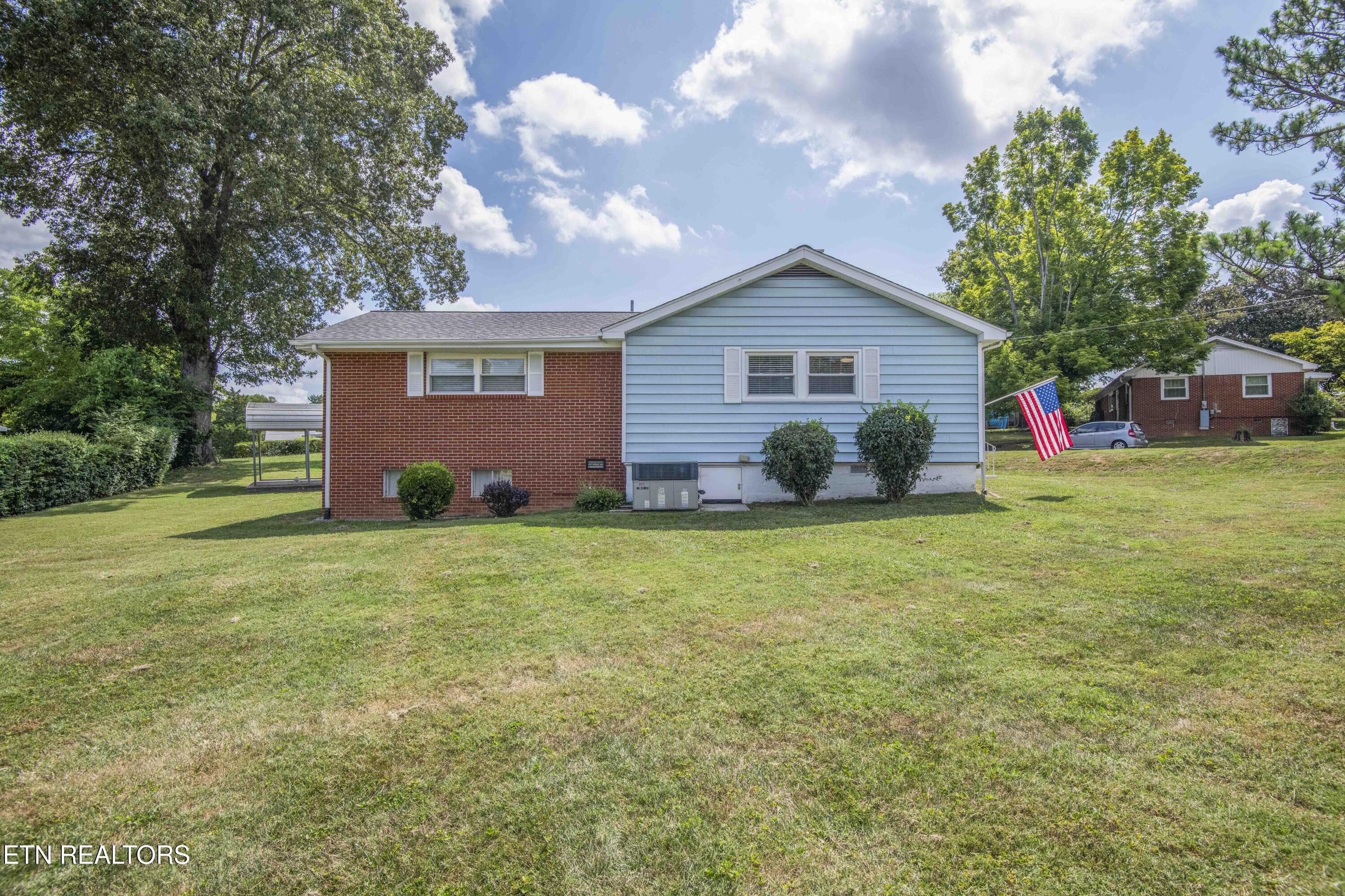 100 Viola Road Oak Ridge, TN 37830 - Photo 38 of 42 yard 1_1