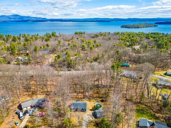 $499,999 | 24 Jay Drive, Gilford, NH 03249