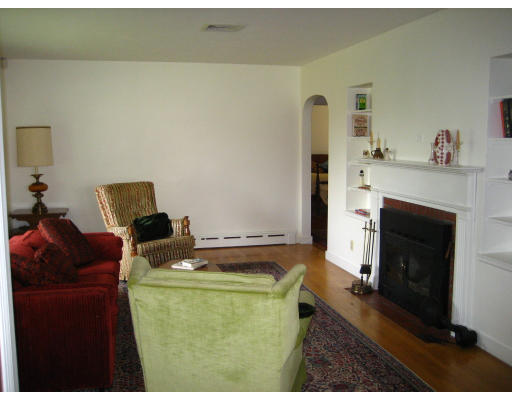 51 Gleason Road Northampton, MA 01060 - Photo 8 of 30 Gallery Image 8