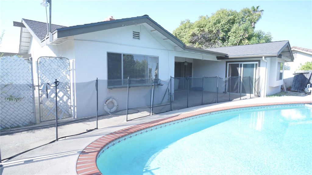 20522 Seton Hill Drive Walnut, CA 91789 - Photo 37 of 51 a swimming pool with an outdoor seating and yard