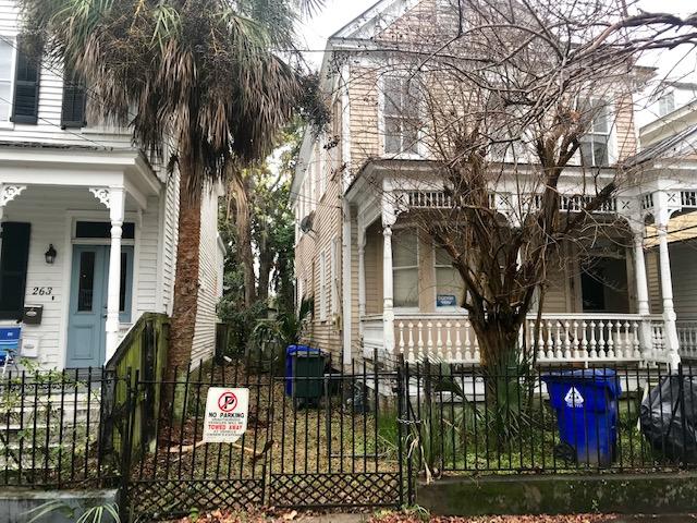 265 Rutledge Avenue Charleston, SC 29403 - Photo 3 of 12 Driveway