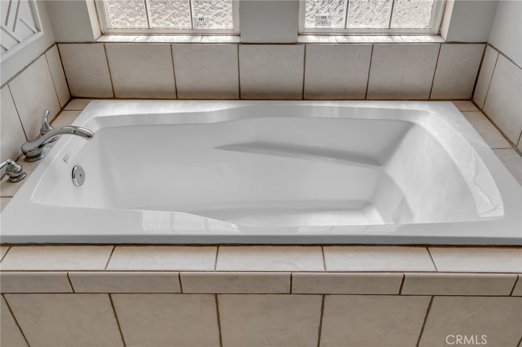 14952 Rivers Edge Road Helendale, CA 92342 - Photo 27 of 33 a view of bathroom