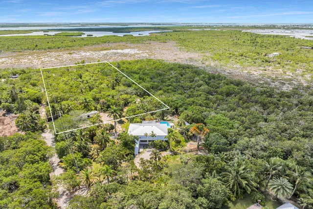 $400,000 | 21865 Spain Boulevard, Cudjoe, FL 33042