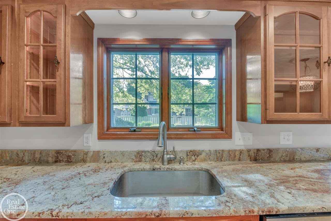 747 Ballantyne Road Grosse Pointe Shores, MI 48236 - Photo 27 of 46