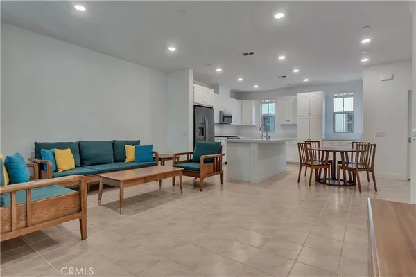$659,900 | 509 Tamarind Way, Unit B, West Covina, CA 91791