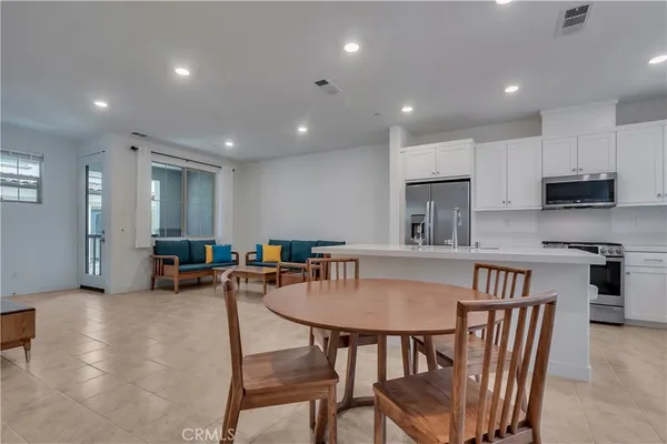$659,900 | 509 Tamarind Way, Unit B, West Covina, CA 91791