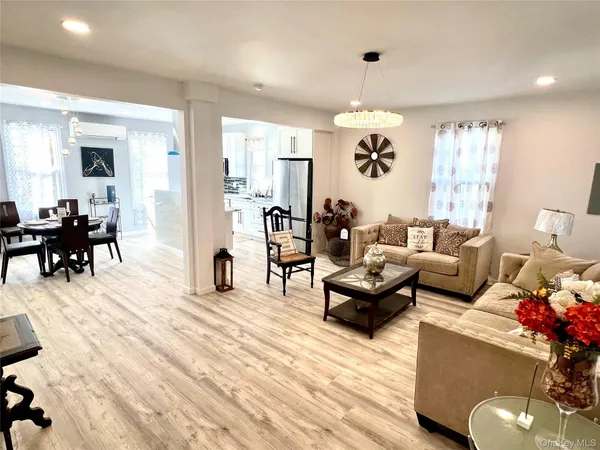 $3,100 | 126 West Main Street, Unit 1, Middletown, NY 10940