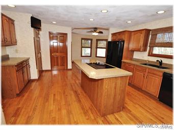 594 South Mulberry Road Collinsville, IL 62234 - Photo 10 of 21 Gallery Image 10