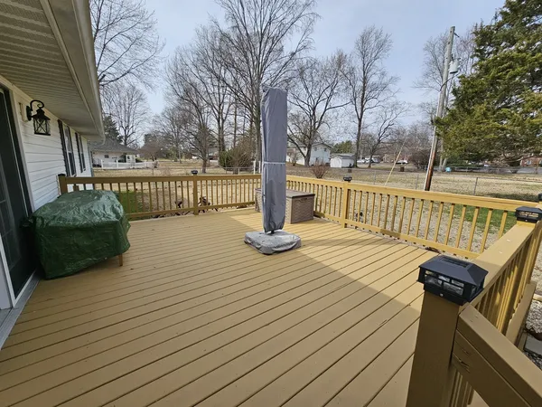 $285,000 | 204 Greenwalt Street, Wayne City, IL 62895