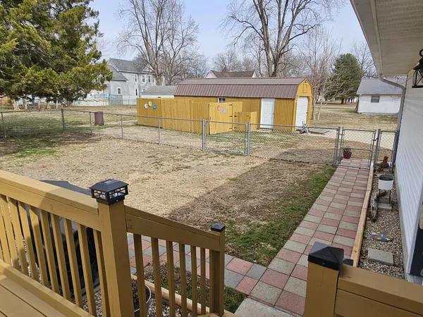 $285,000 | 204 Greenwalt Street, Wayne City, IL 62895