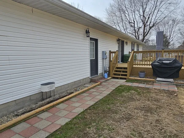 $285,000 | 204 Greenwalt Street, Wayne City, IL 62895